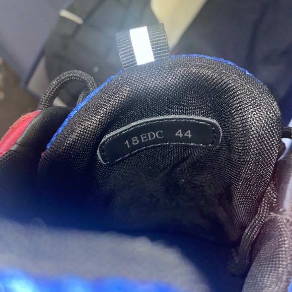 Great condition Dior B22’s in box & everything. Used 1x for my birthday. - Picture 6 of 10